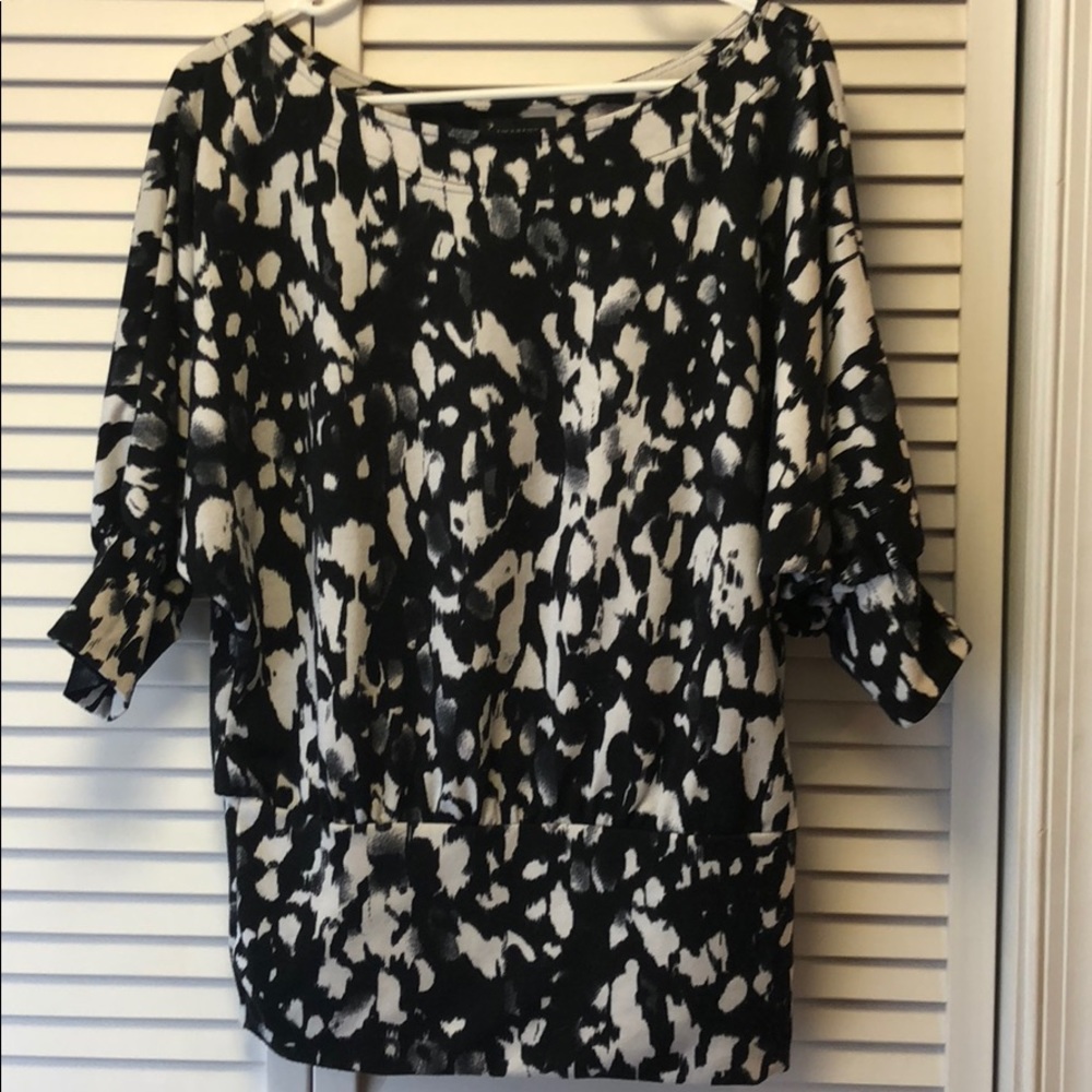 B&W sweater - lightweight and perfect for fall 🍁